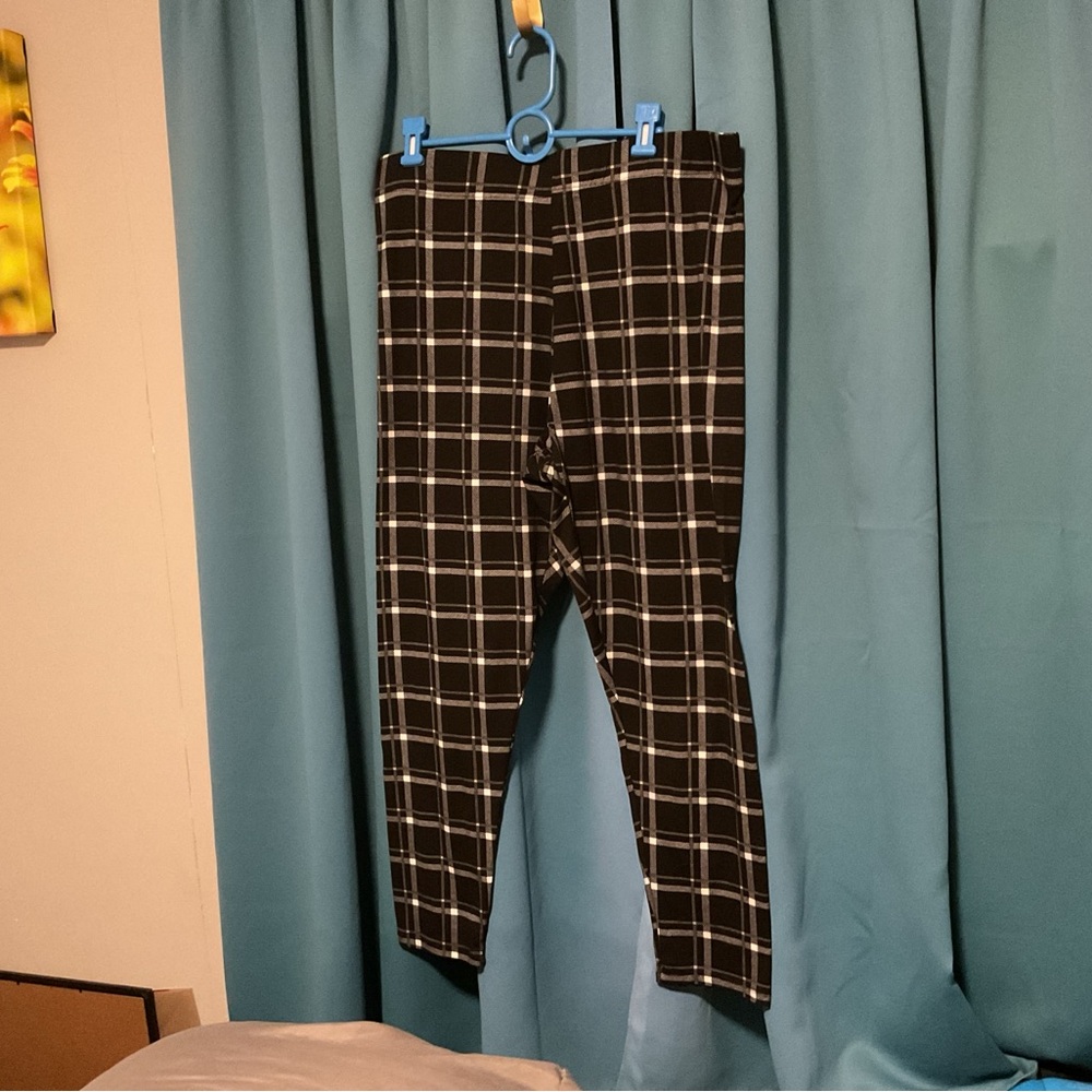 Just Be Black Comfortable Gray Plaid Pants - Picture 1 of 6